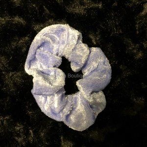 Lilac Velvet Scrunchie  -women's-  SC2933  Handmade NWT Boutique